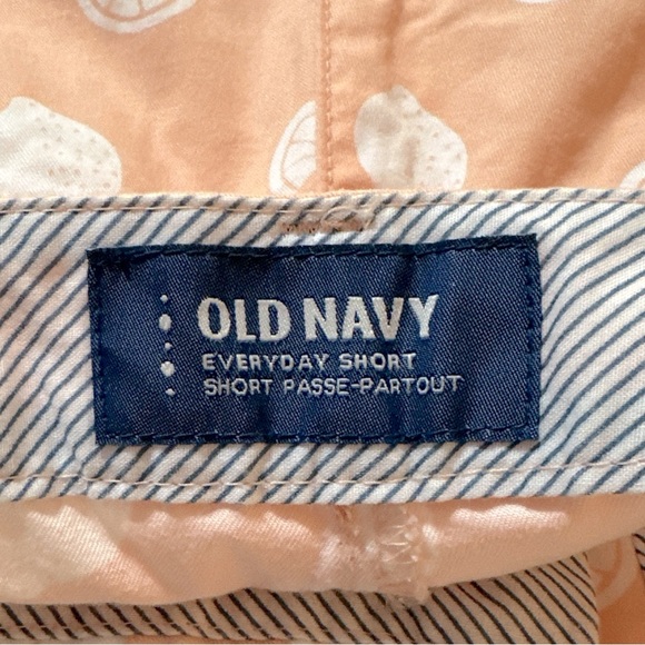 Old Navy Everyday Short Size 10 - Picture 3 of 4